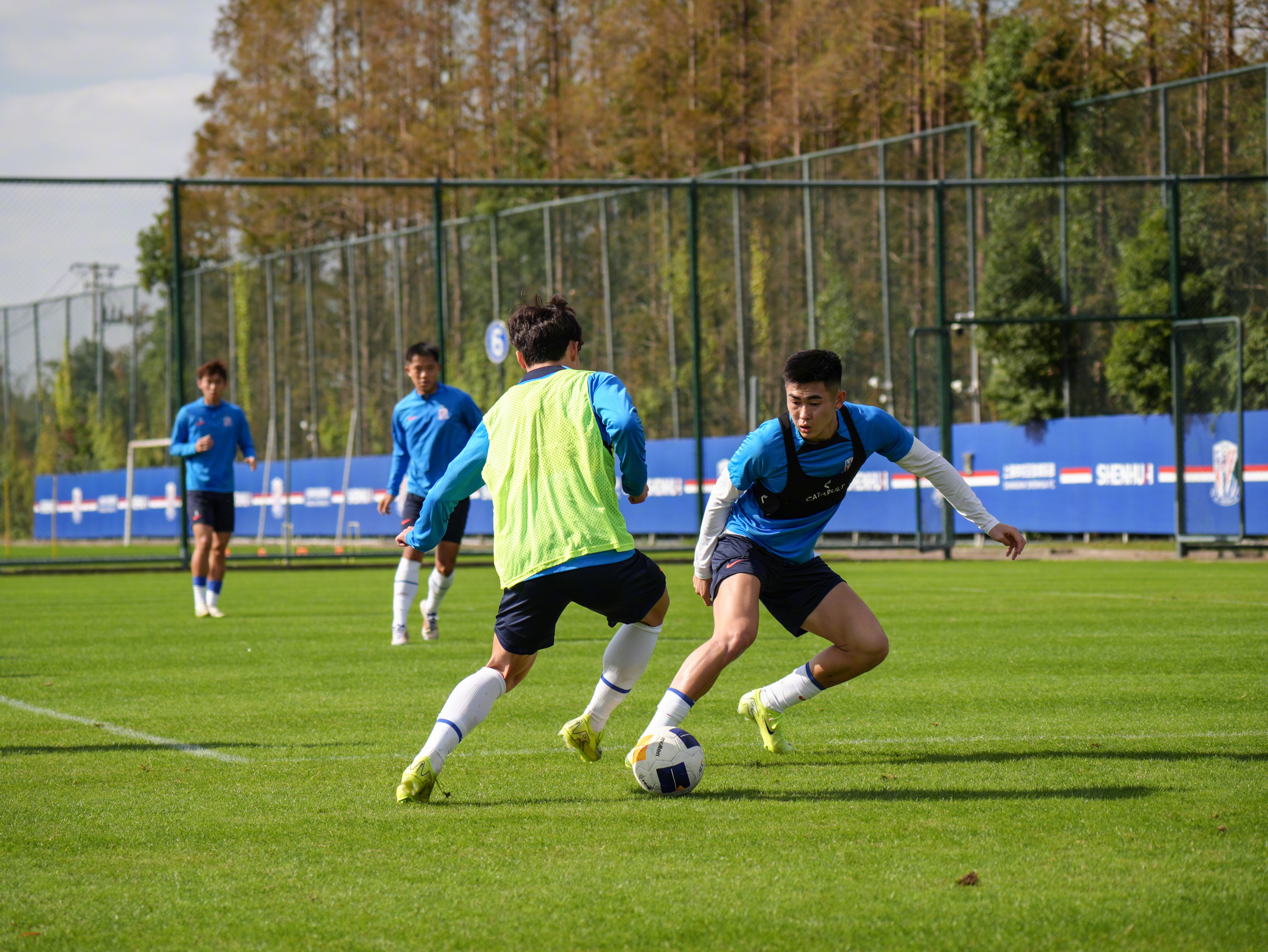 NBA常规赛赛程吃紧，上海申花加时末段更衣室发声，更衣室稳定，年轻球员得到机会的简单介绍